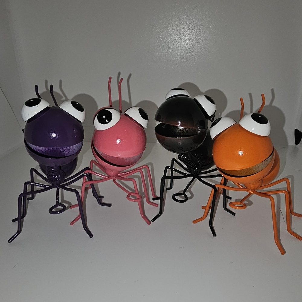 Metal Ant Figurines - Select 1